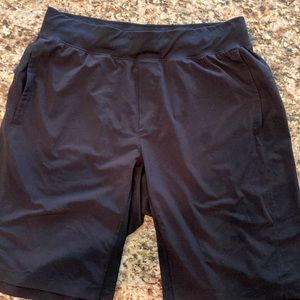 Men’s Lululemon Size L shorts